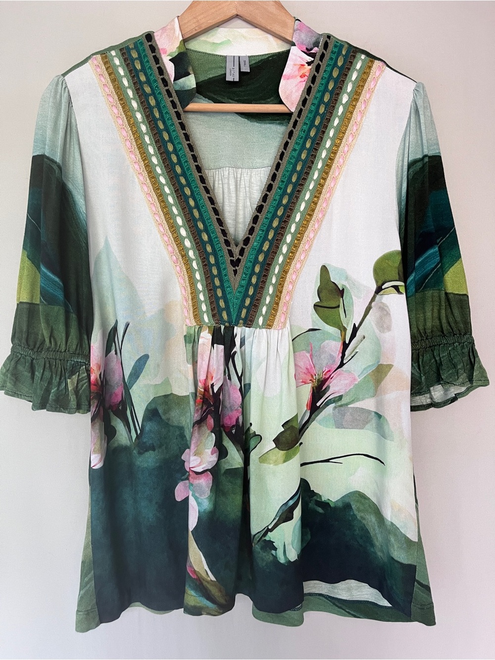 Anthropologie Bl^nk London Stephanie in Green Floral Landscape Boho V-Neck Smal
